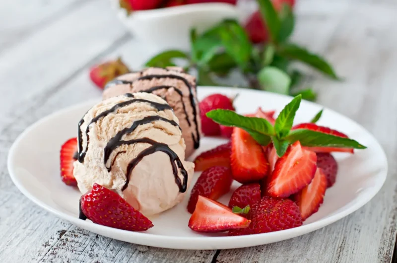 Ninja Creami Strawberry Banana Ice Cream [Low Calorie]